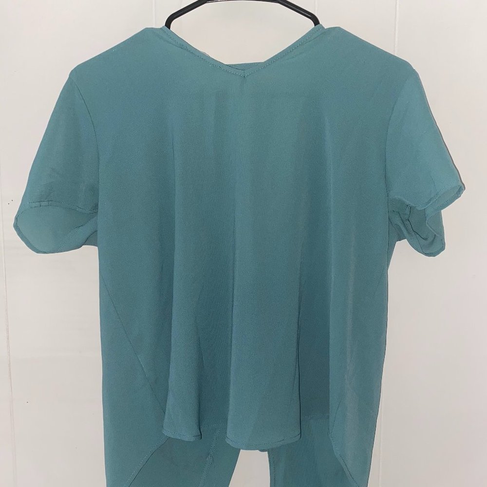 Button down shirt - Picture 2 of 2